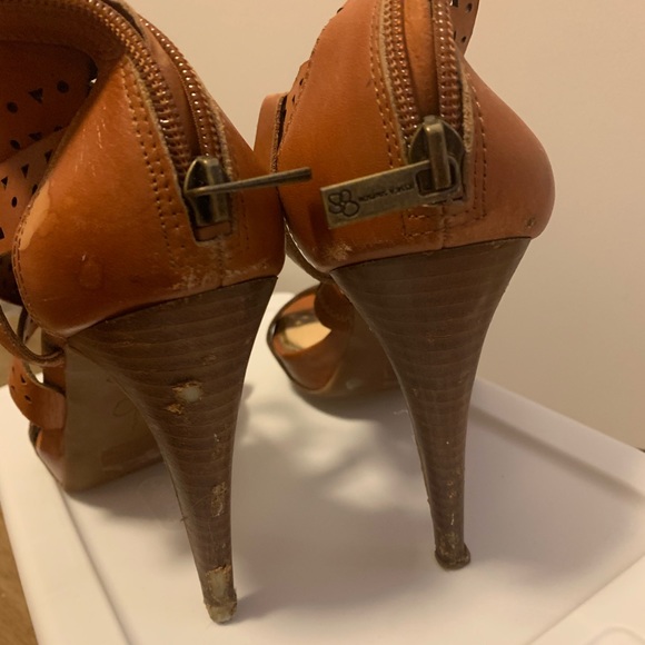 Jessica Simpson Strappy Heels - Picture 2 of 4